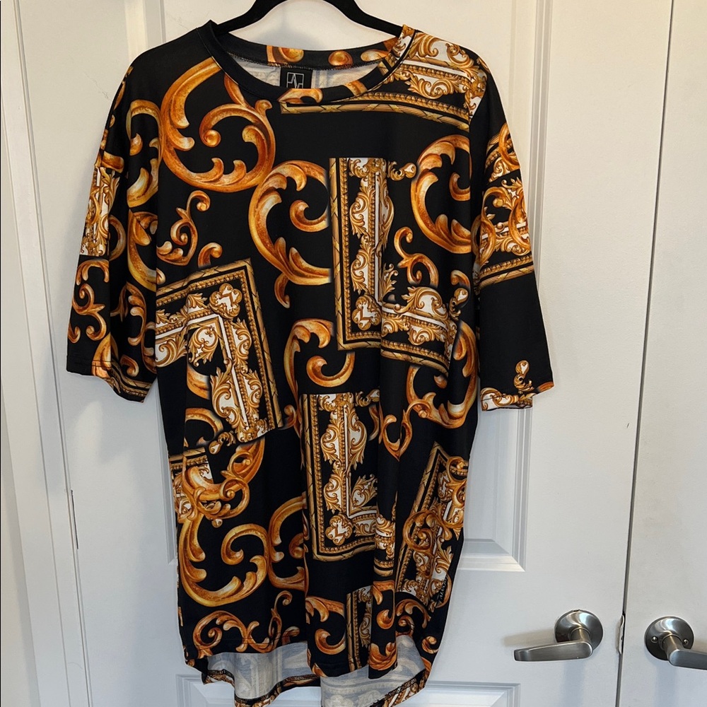 Versace Inspired Baroque Print Black and Gold Men's Short Sleeve Tee